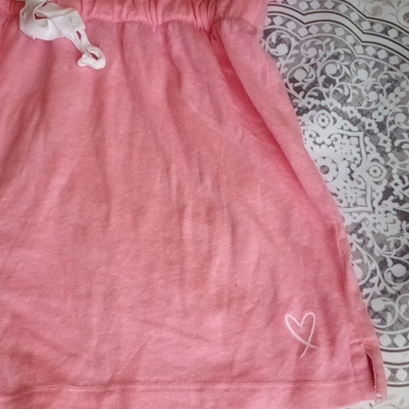 V.s. romper shorts keyhole back - Picture 3 of 12